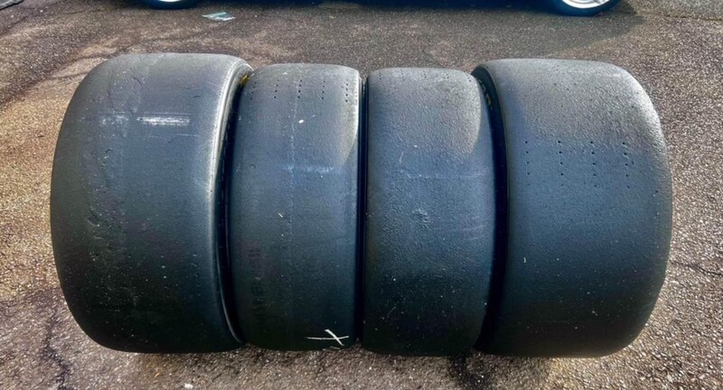 315/705-19  275/675-19 pirelli slicks set Racing Ferrari Challenge Dhb 4 Tires
