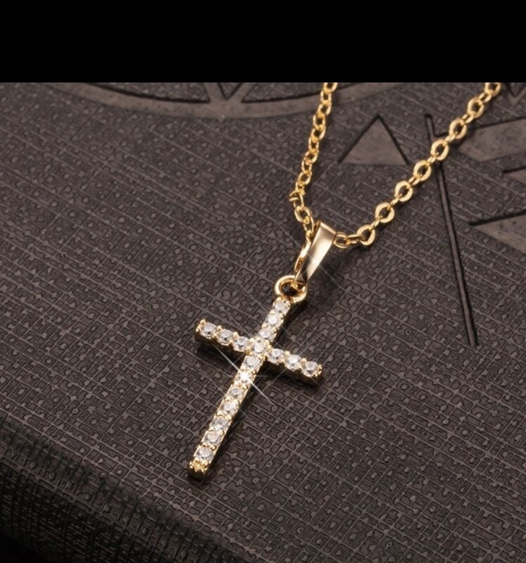 gold diamond cross necklace