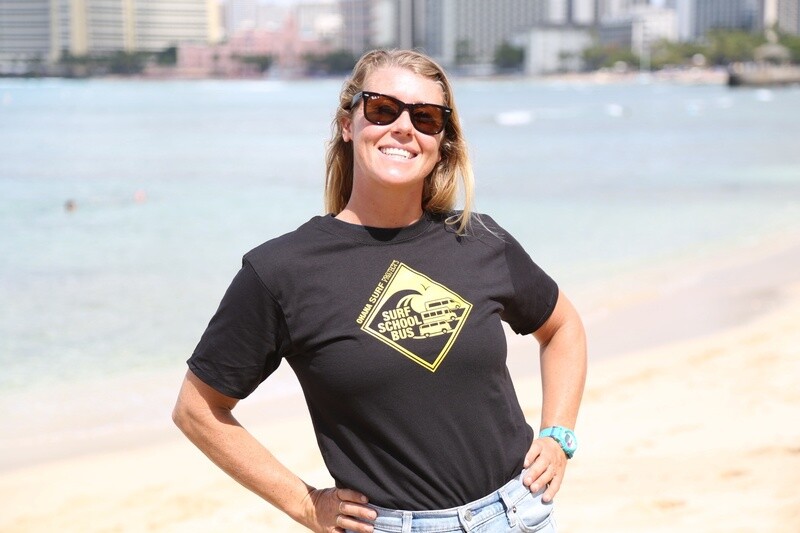 T-shirt Surf School Bus™ - Black