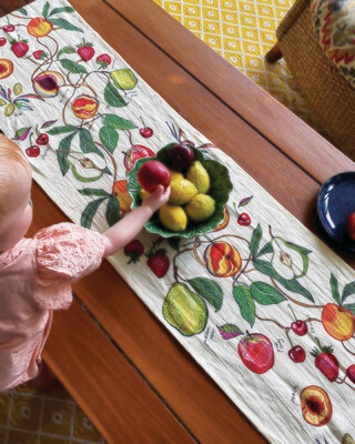 'Fresh Fruit' table runner