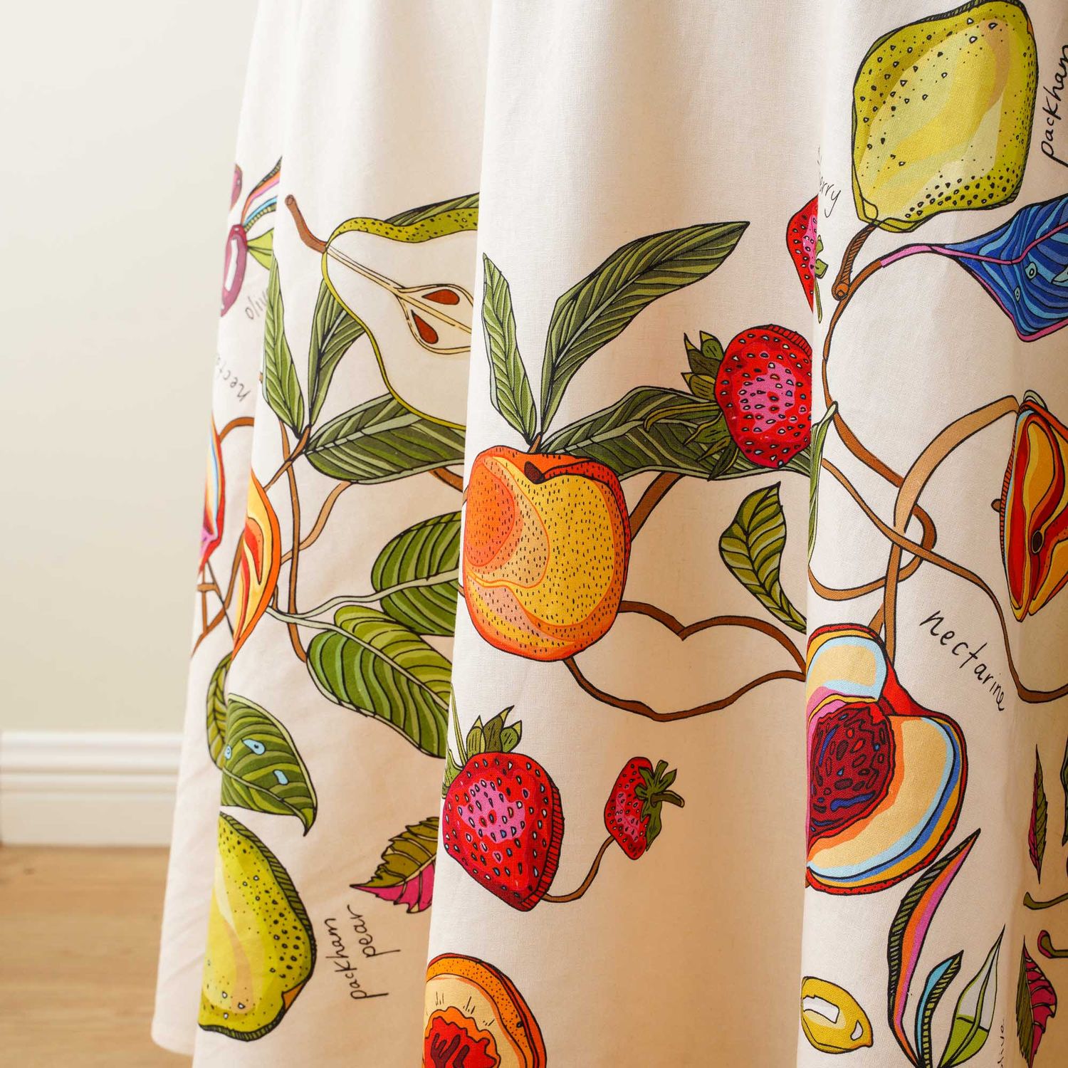 'Fresh Fruit' round tablecloth