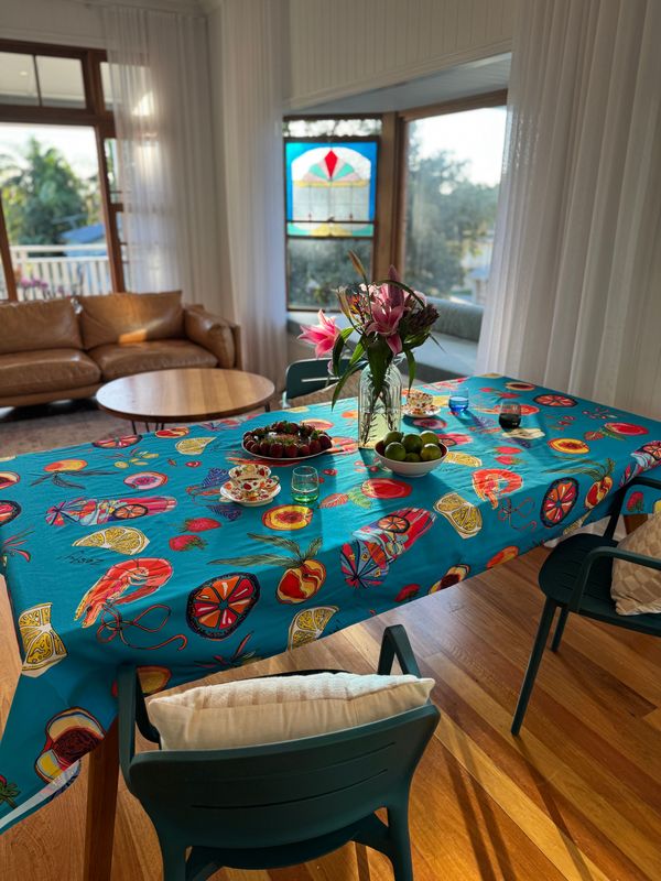 Stain &amp; UV resistant tablecloths
