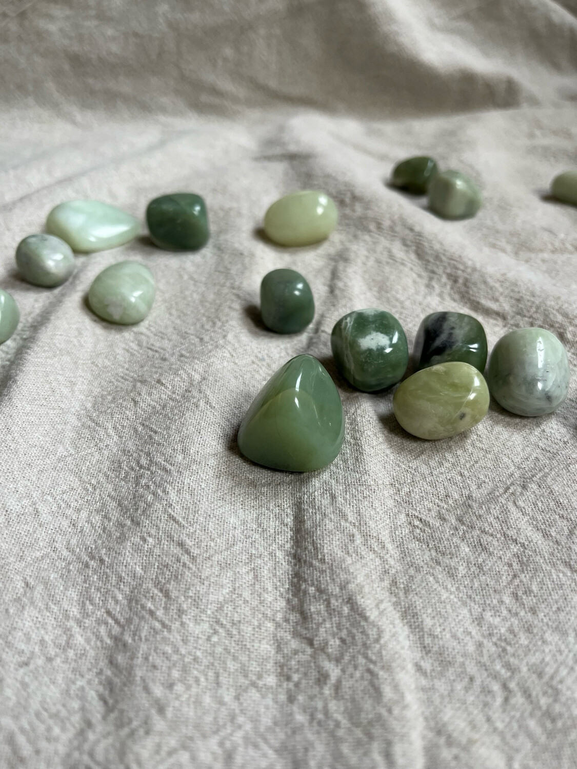 Trommelsteen nefriet jade