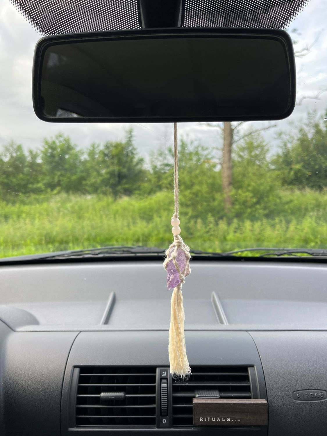 Amethist Hanger Auto