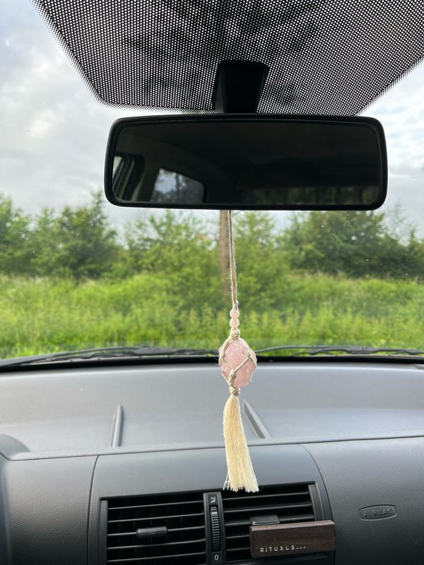 Rozenkwarts Hanger Auto