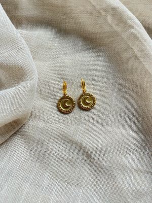 Oorbellen maantje Oorbellen maantje