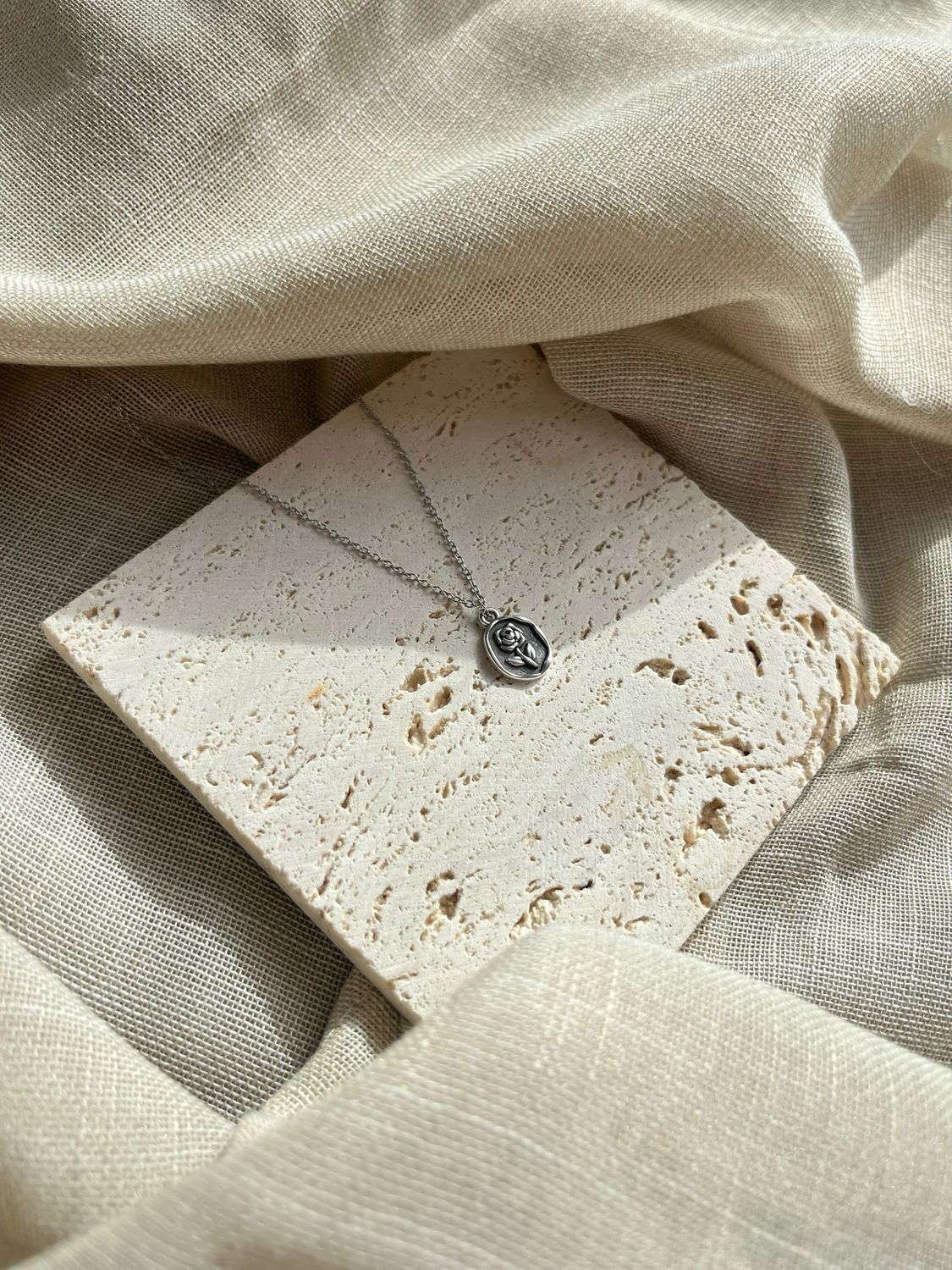 Ketting roosje zilver Ketting roosje zilver