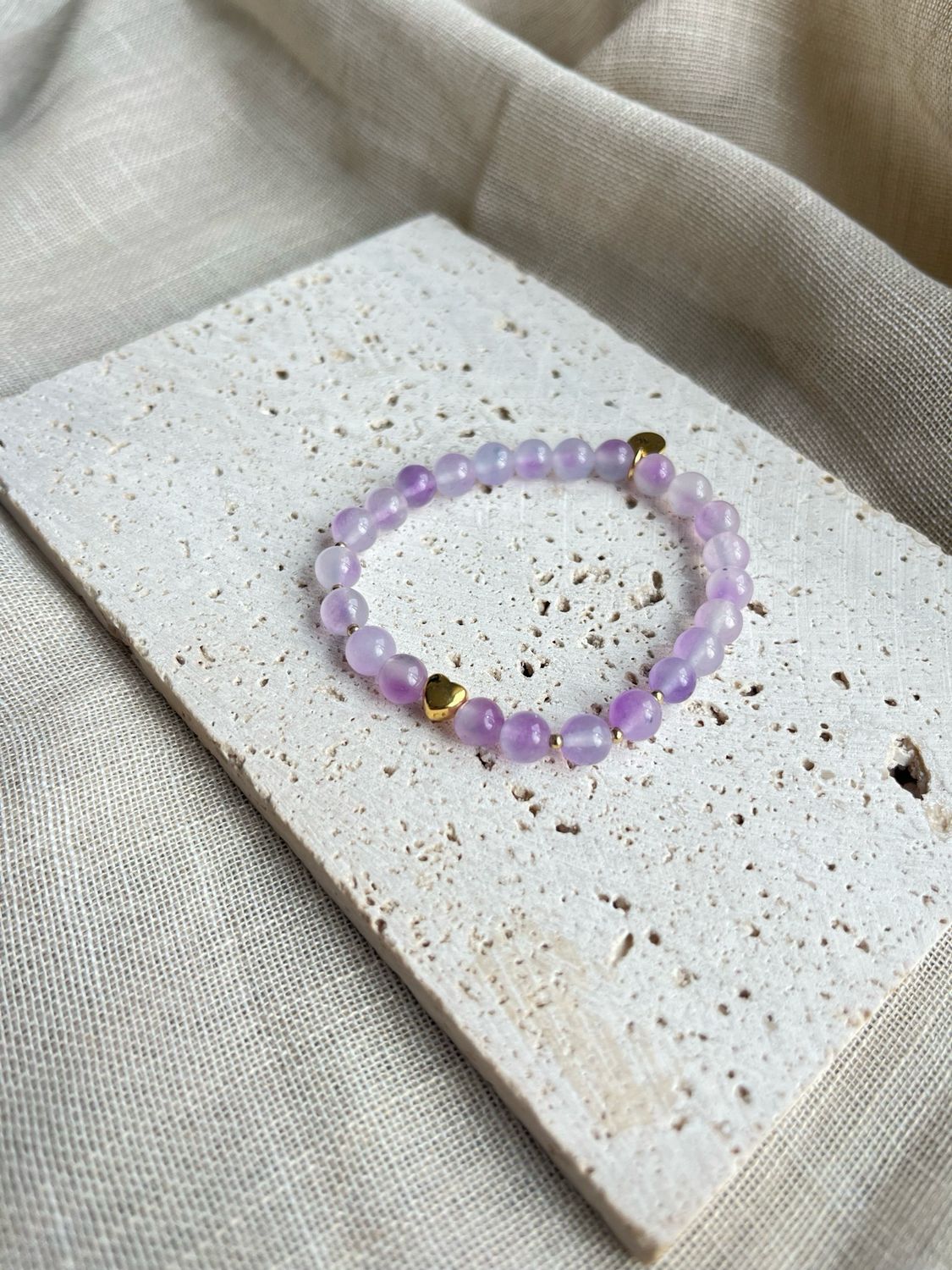Armband amethist hartje