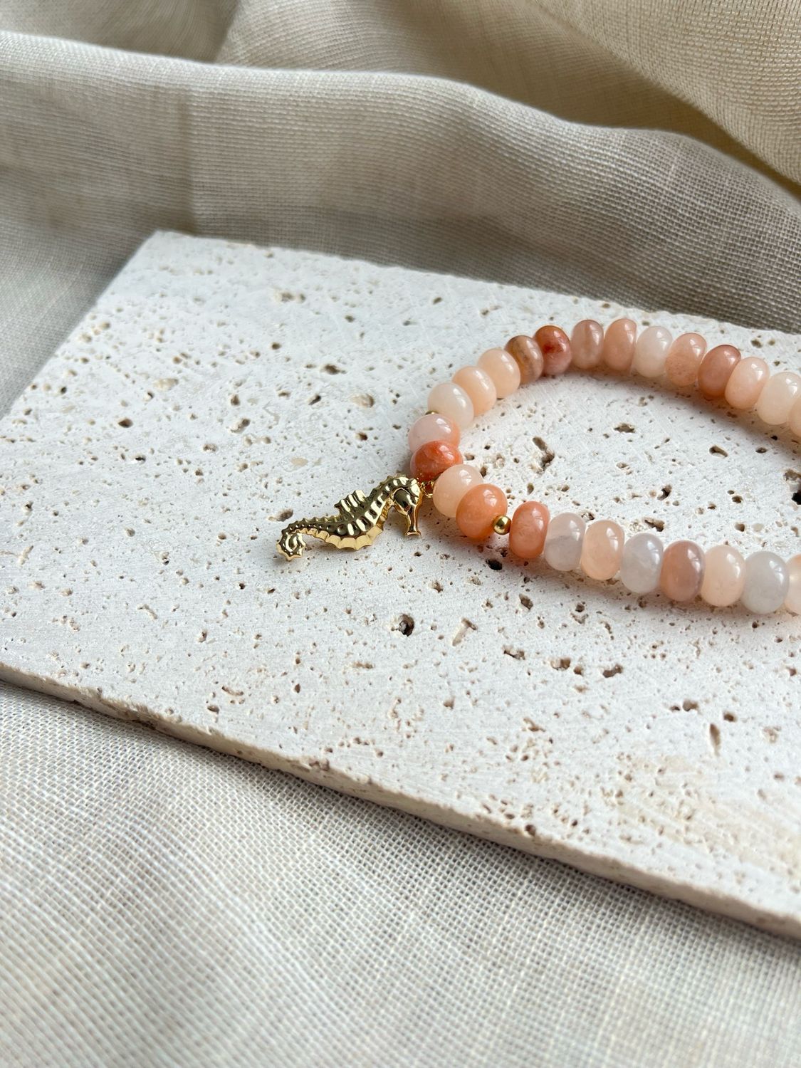 Armband natuursteen jade zeepaardje
