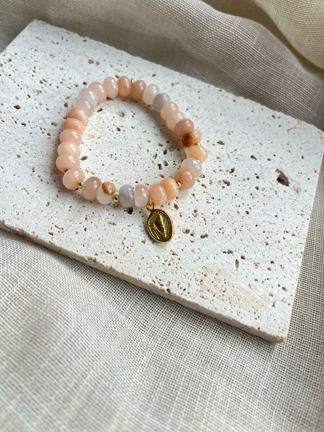 Armband natuursteen jade schelp