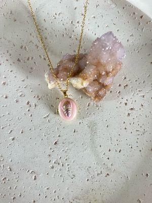 Medaillon met schelpje roze