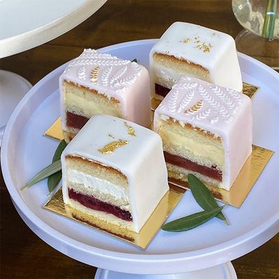 Petit Fours " Cake 5 Exclusive Cake" Style