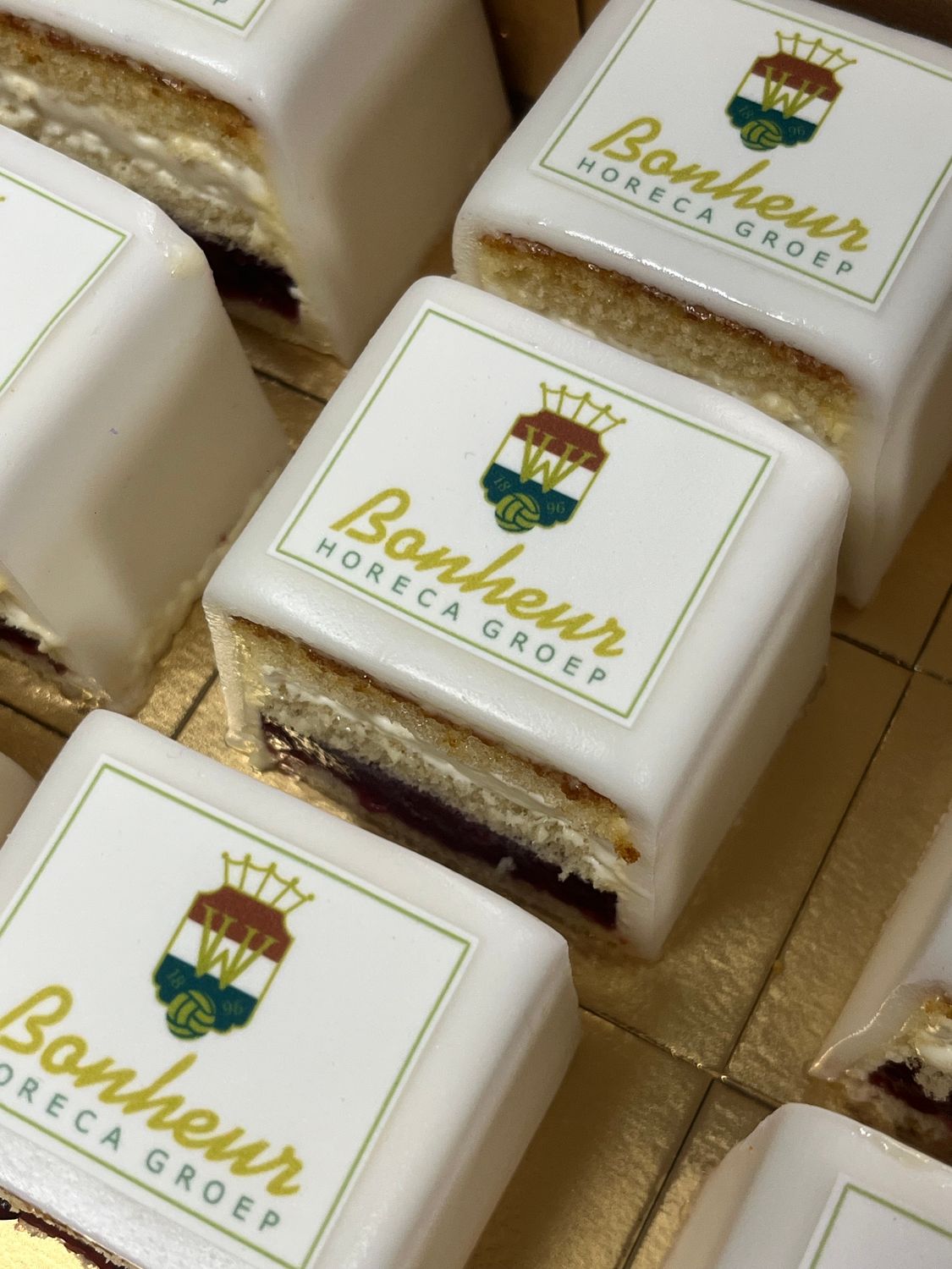 Petit Fours met afbeelding (vanaf 20 stuks)