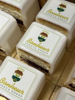 Petit Fours met afbeelding (vanaf 20 stuks)