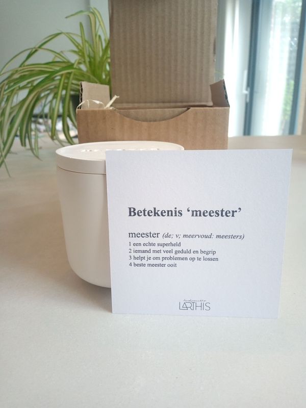 Op bestelling: Handgemaakt potje met het woord Meester