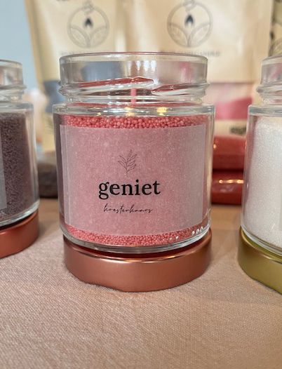 Geniet - koesterkaars met kaarsenzand naar keuze