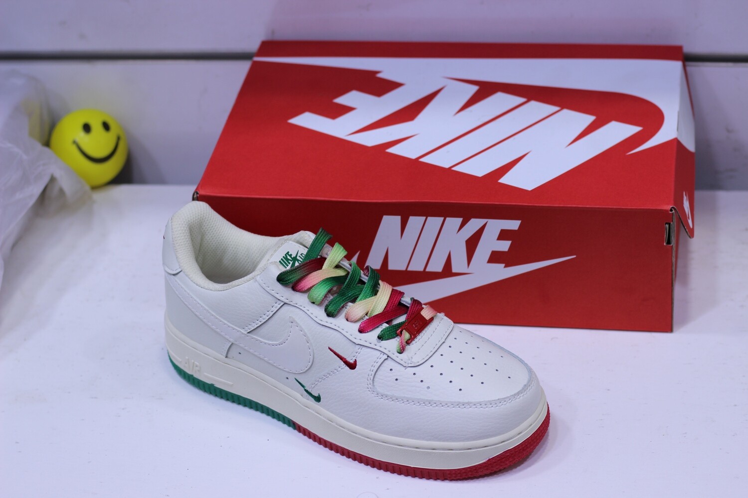 Nike Air Force 1 Low Vert et Rouge (Maroc)