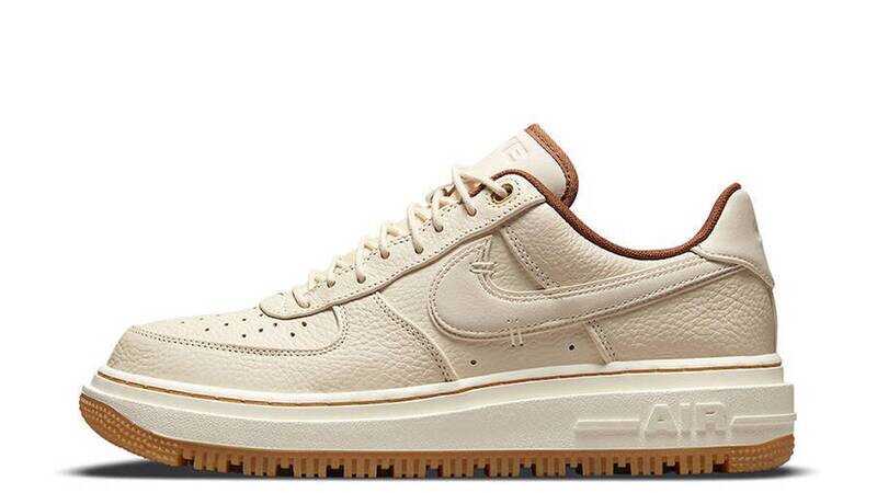 NIKE Air Force 1 Luxe