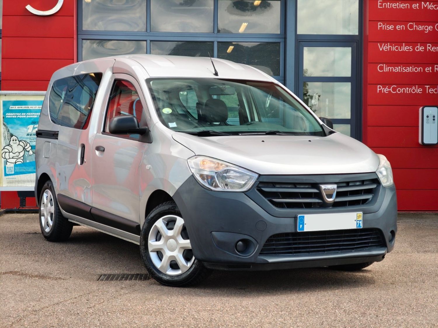 DACIA DOKKER AMBIANCE dCi 75 - 5 places 2014 - 153700kms - 5700€ DACIA DOKKER AMBIANCE dCi 75 - 5 places 2014 - 153700kms - 5700€