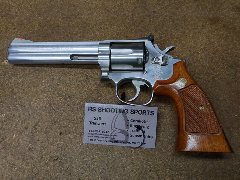 USED - Smith & Wesson 686