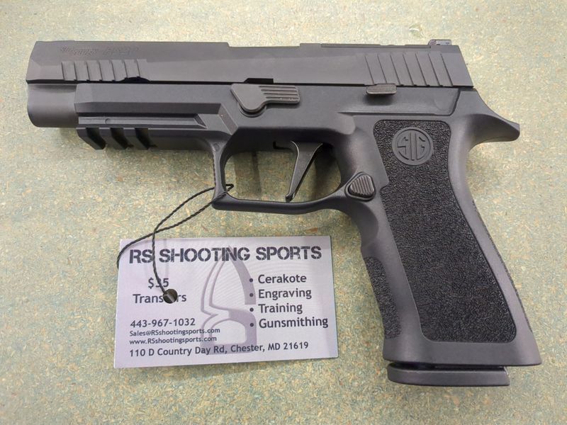 P320, 9MM, 4.7IN, X-SERIES, BLK, STRIKER, X-RAY 3, MOD POLY X GRIP, (2) 10RD STEEL MAG, OPTIC PLATE COVER, RAIL