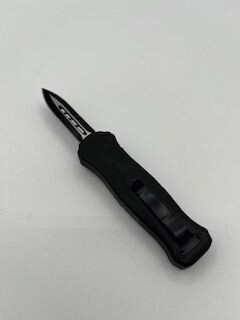 Out the front spring Loaded and retraction Blade