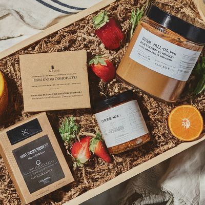 BUILD YOUR HAMPER