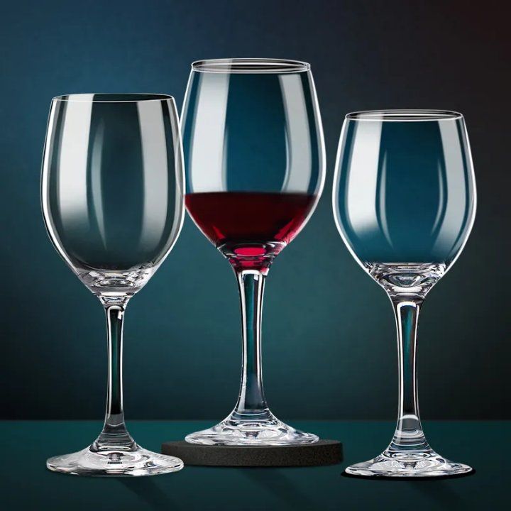 Classic Elegance Wine Glass Set – Premium Crystal Stemware