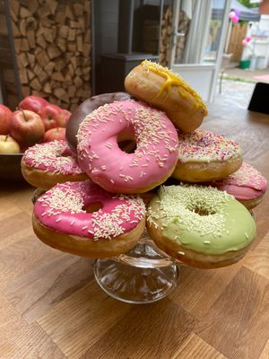 Donuts op verjaardagsfeestje (€2,2/st)