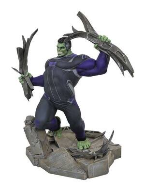 Avengers Endgame Deluxe Gallery Diorama PVC Statue Hulk (Tracksuit) 23 cm