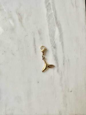 Charm Gold Tail