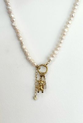 Cams Necklace Pearls