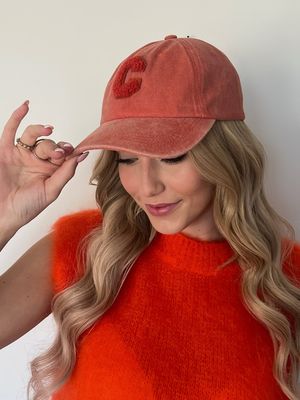 Caps