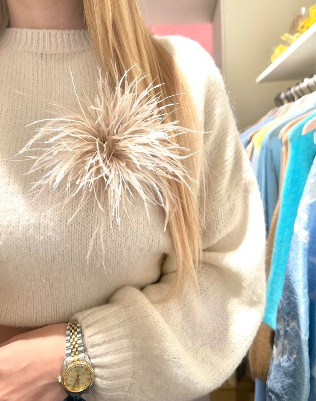 Feather Light Beige
