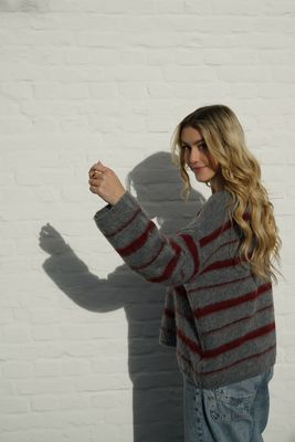 Luna Pull Grey/Bordeaux