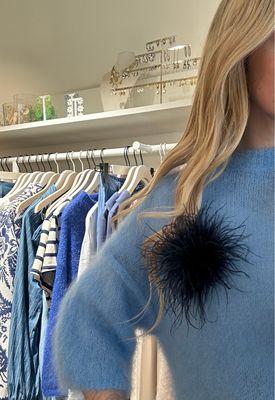 Feather Dark Blue
