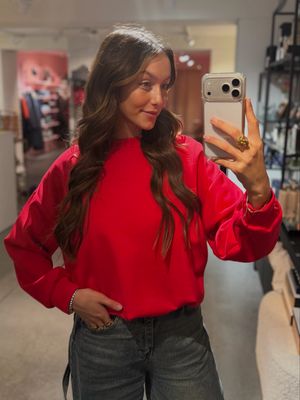 Maya Pull Red