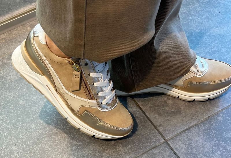 Goudkleurige sneakers Gabor