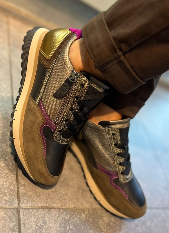 Sneakers Gabor afgewerkt met kaki