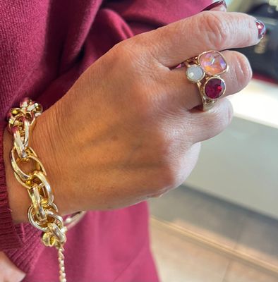 Ring met drie verschillende steentjes