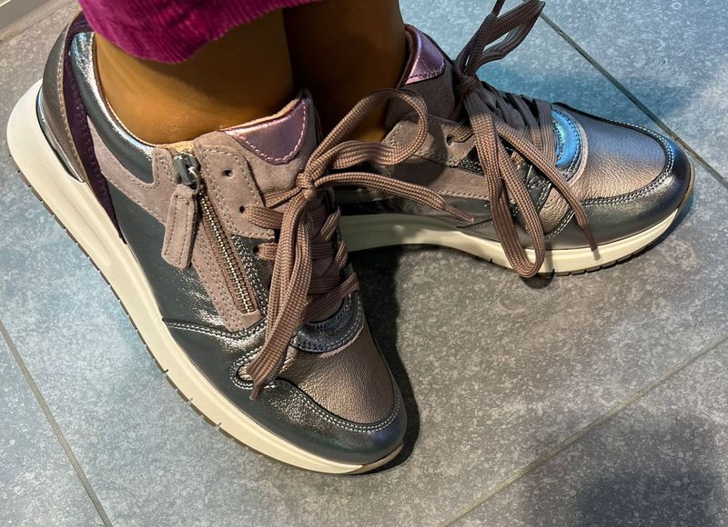 Sneakers Gabor met paarse tinten