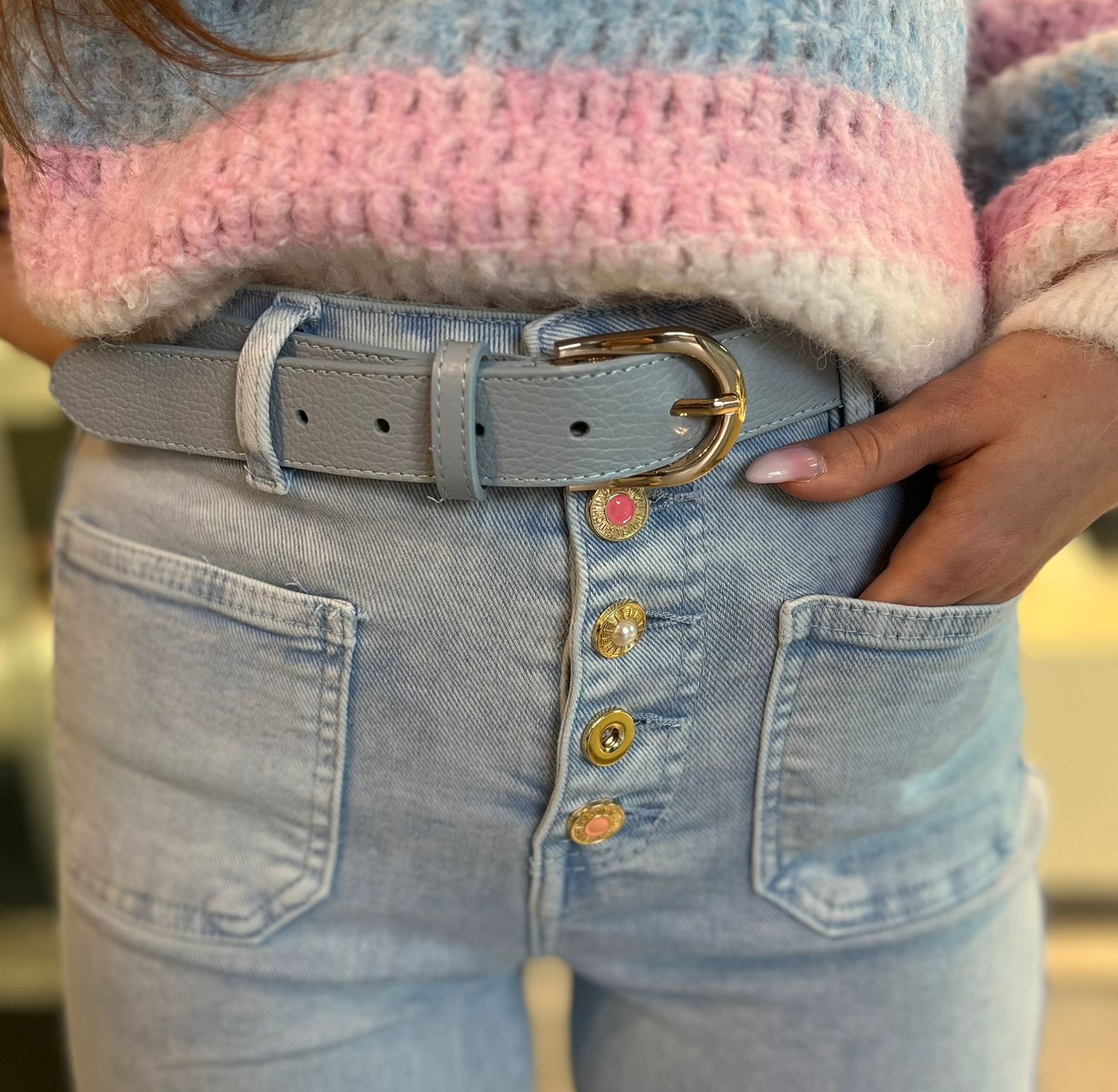 Licht blauwe riem in leder