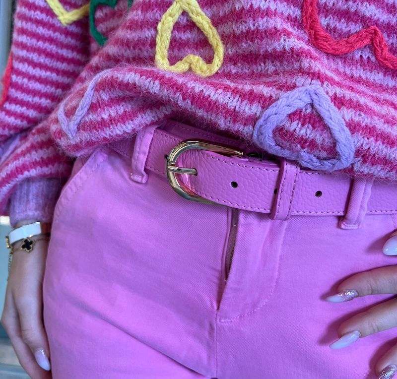 Lederen riem in het fuchsia