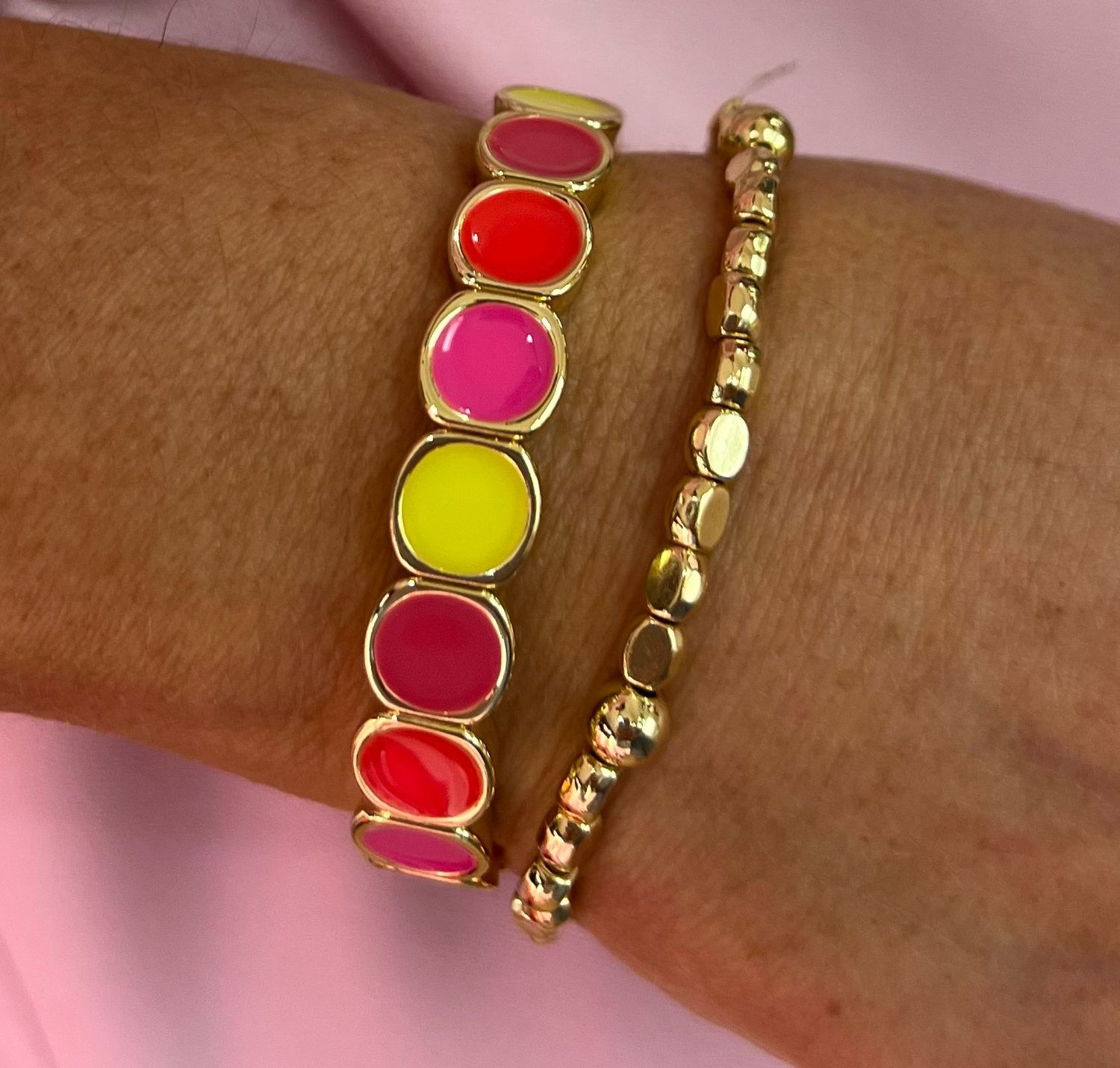 Set van twee armbanden