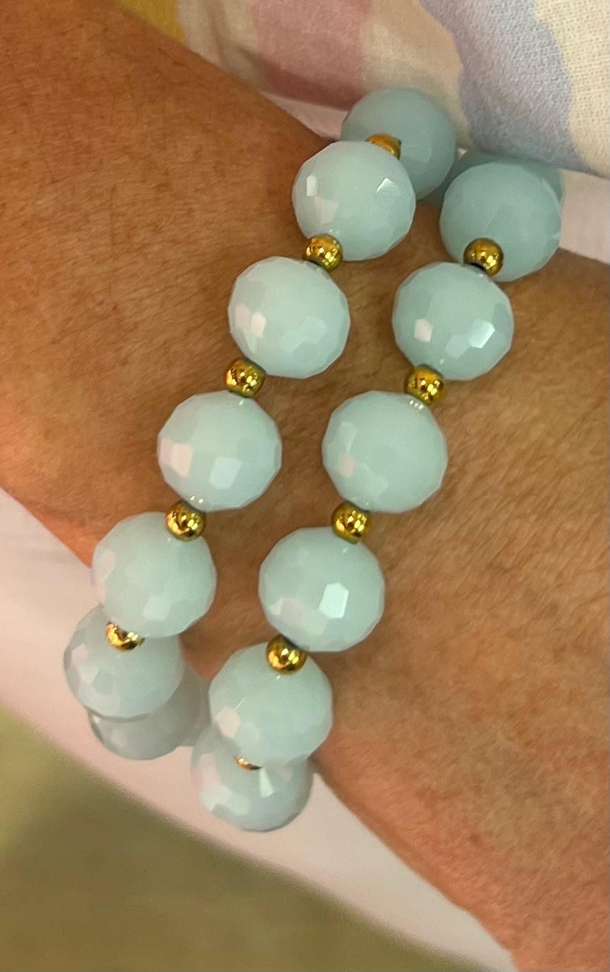 Set van twee armbanden in het turquoise