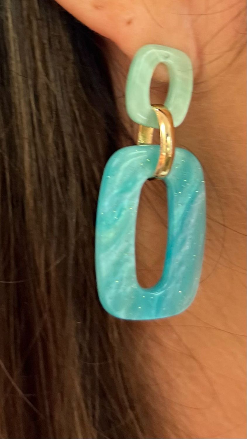 Aquablauwe oorbellen