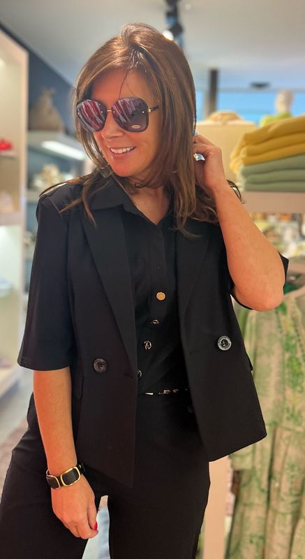 Zwarte blazer met 3/4 mouw in travelstof