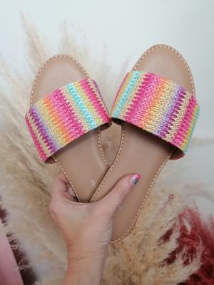 Kleurrijke slippers met fuchsia (MAAT 37) Kleurrijke slippers met fuchsia (MAAT 37)