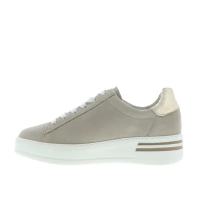 Sneakers in het beige Sneakers in het beige