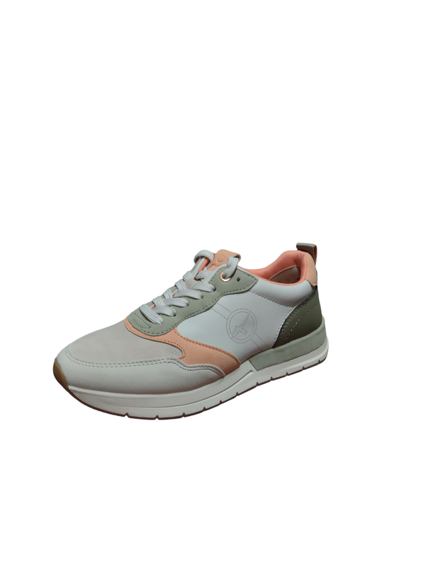 Sneakers met kaki en oranje tinten Sneakers met kaki en oranje tinten